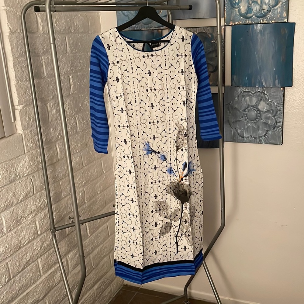 Diffuse size Small dress